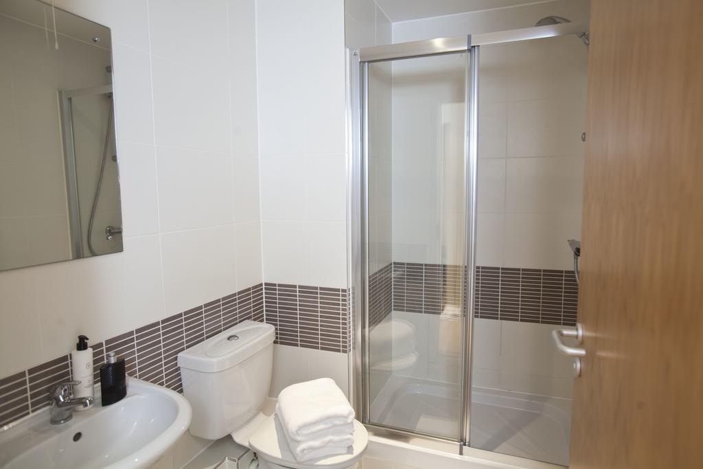 Watford Centre - Luxury Penthouse Apartment Exterior foto